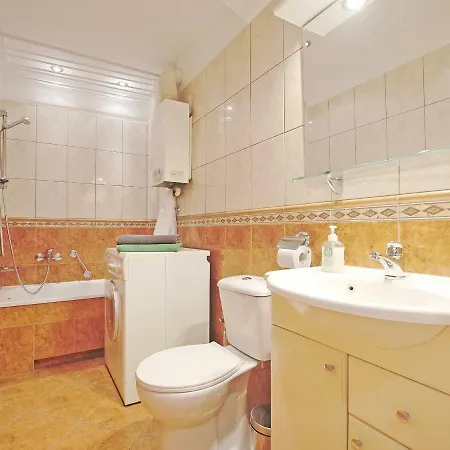 Holidays Apartment Rzeznicka Apartman *