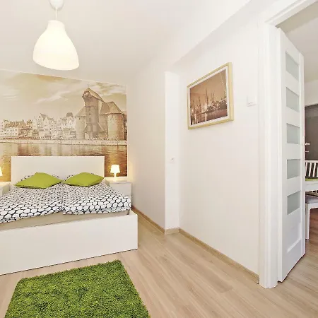 Holidays Apartment Rzeznicka Apartman Gdańsk